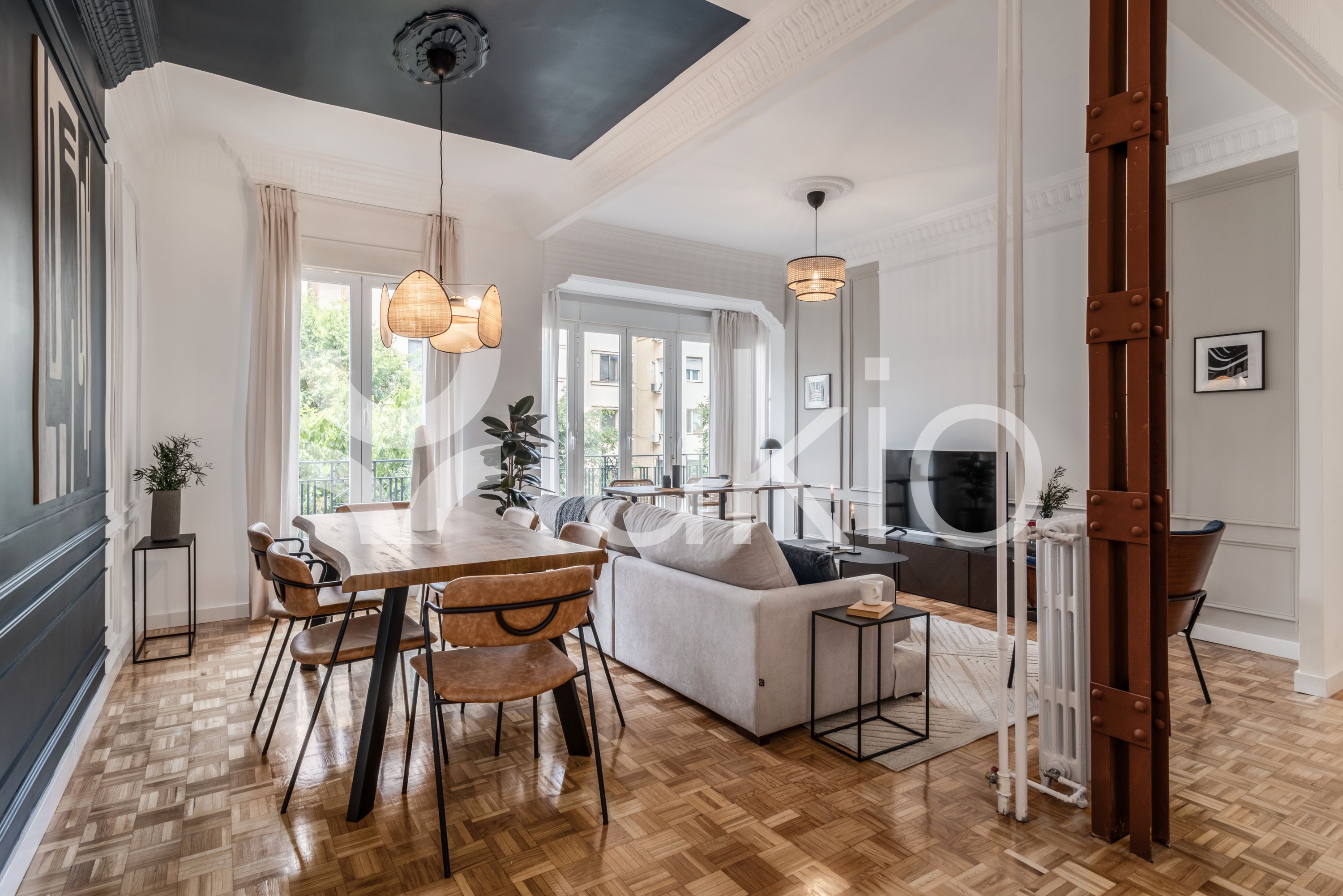 Sala d'estar de Apartament de lloguer en  Madrid Capital amb Aire condicionat, Calefacció i Moblat