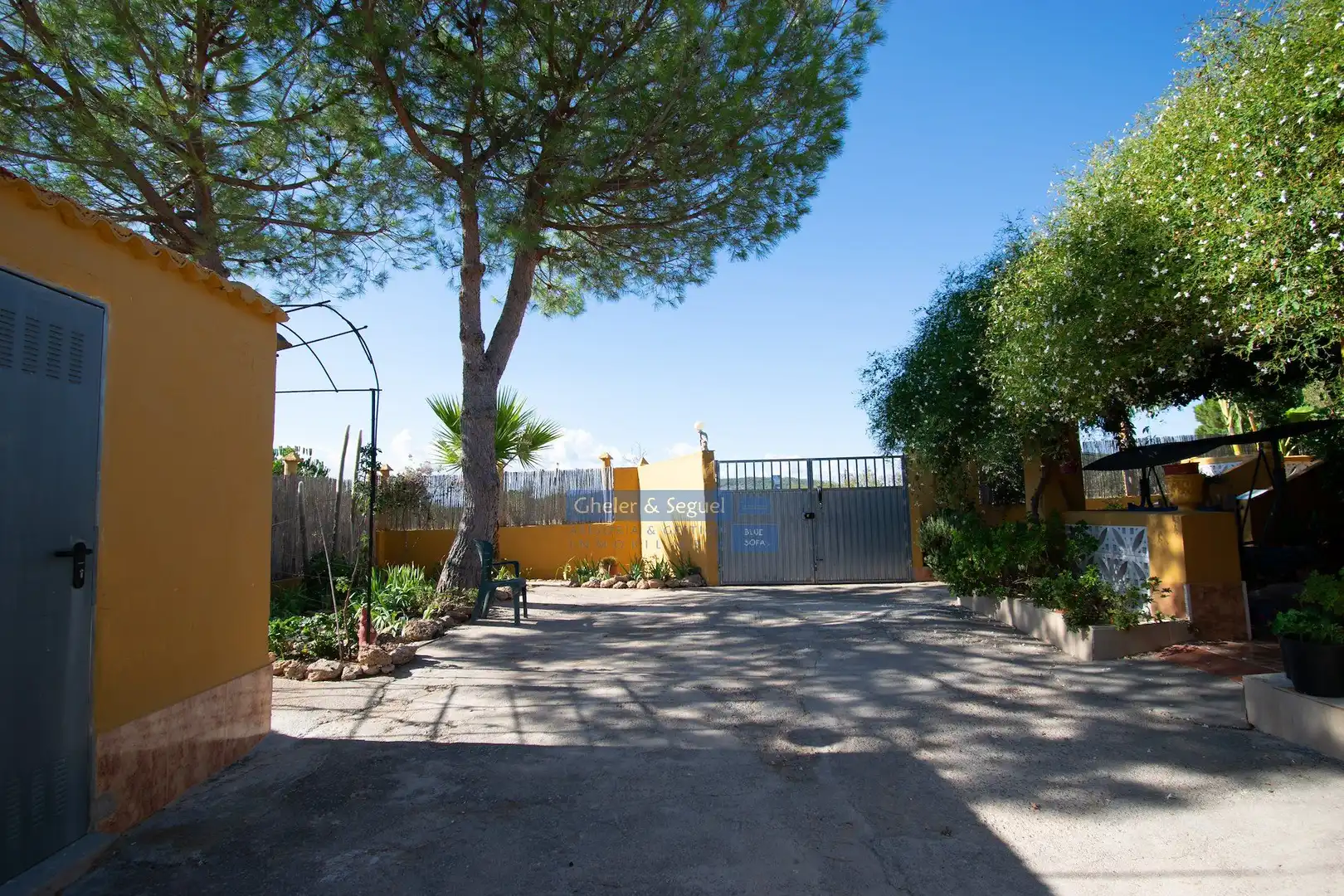 Jardí de Finca rústica en venda en Llíria