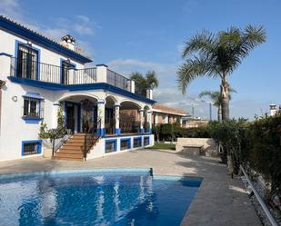 Exterior view of House or chalet for sale in Estepona  with Air Conditioner, Private garden and Terrace
