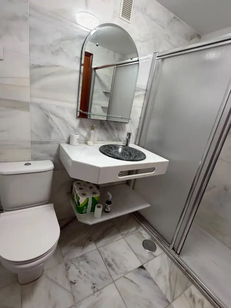 Bathroom of Flat for rent in Benalmádena  with Air Conditioner, Terrace and Furnished