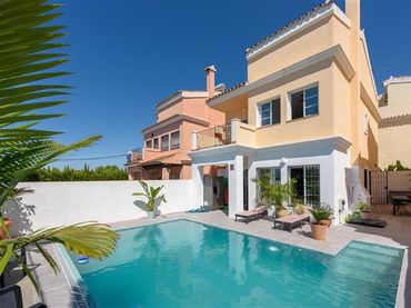 Casa amb piscina en venda a Benamara - Atalaya