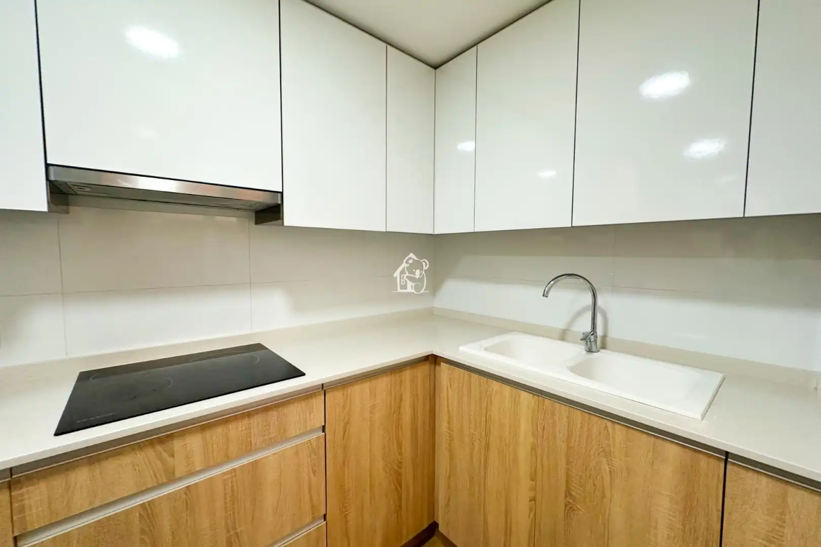 Cuina de Apartament de lloguer en Torrevieja amb Terrassa, Moblat i Forn
