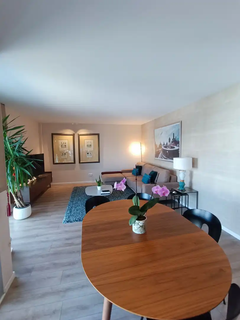 Living room of Flat for sale in Zaragoza  with Air Conditioner, Heating and Terrace