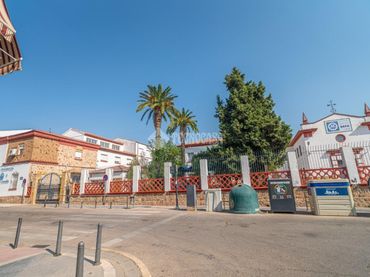 Casa aparellada en venda a La Zarzuela - San José - Belén