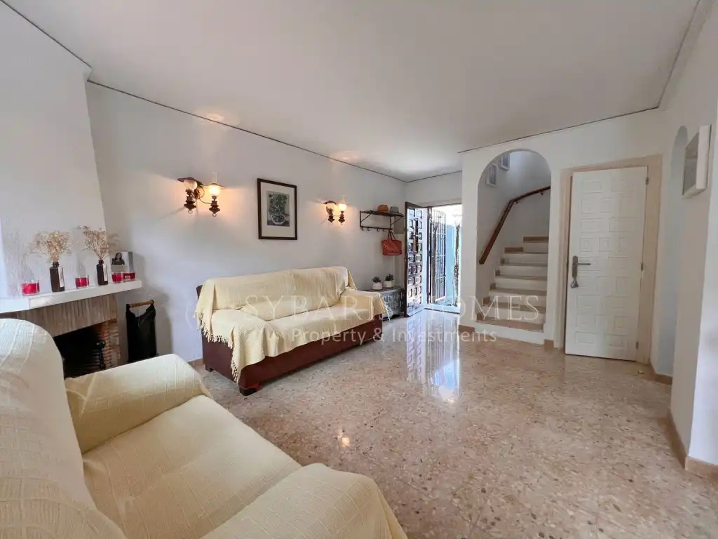 Maison mitoyenne avec piscine à vendre à Las Marinas / Les Marines