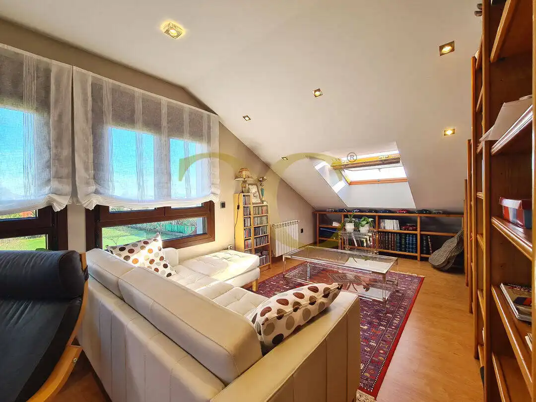 Sala de estar de Casa o chalet en venta en Siero con Calefacción, Terraza y Trastero