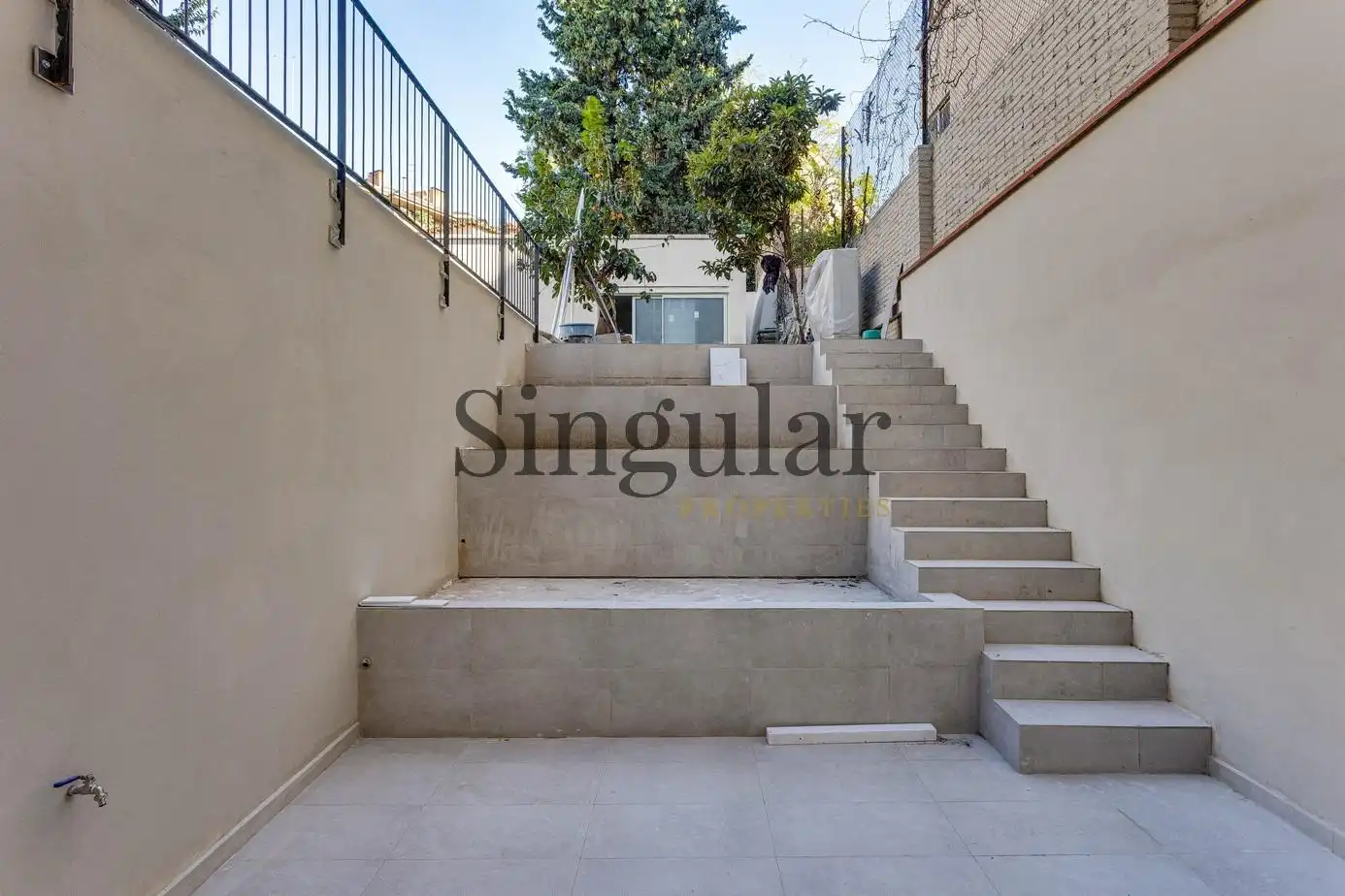 Terraza de Dúplex en venta en Barcelona con Aire acondicionado, Calefacción y Jardín privado
