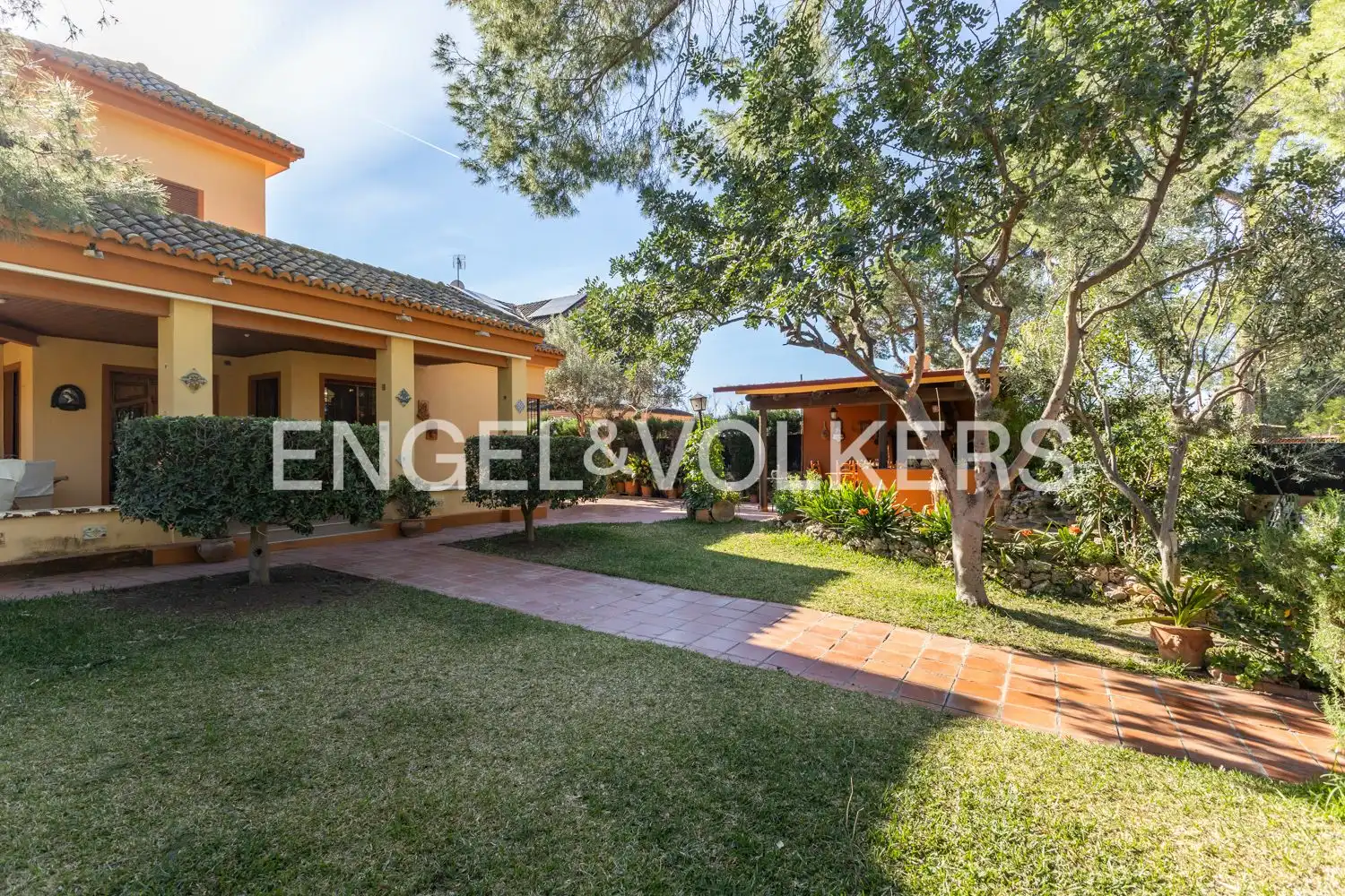 Vista exterior de Casa o chalet en venta en Paterna con Aire acondicionado, Calefacción y Jardín privado