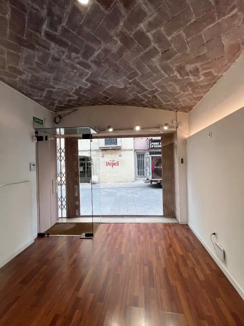 Commercial properties for rent in Sabadell  with Air Conditioner and Parquet flooring