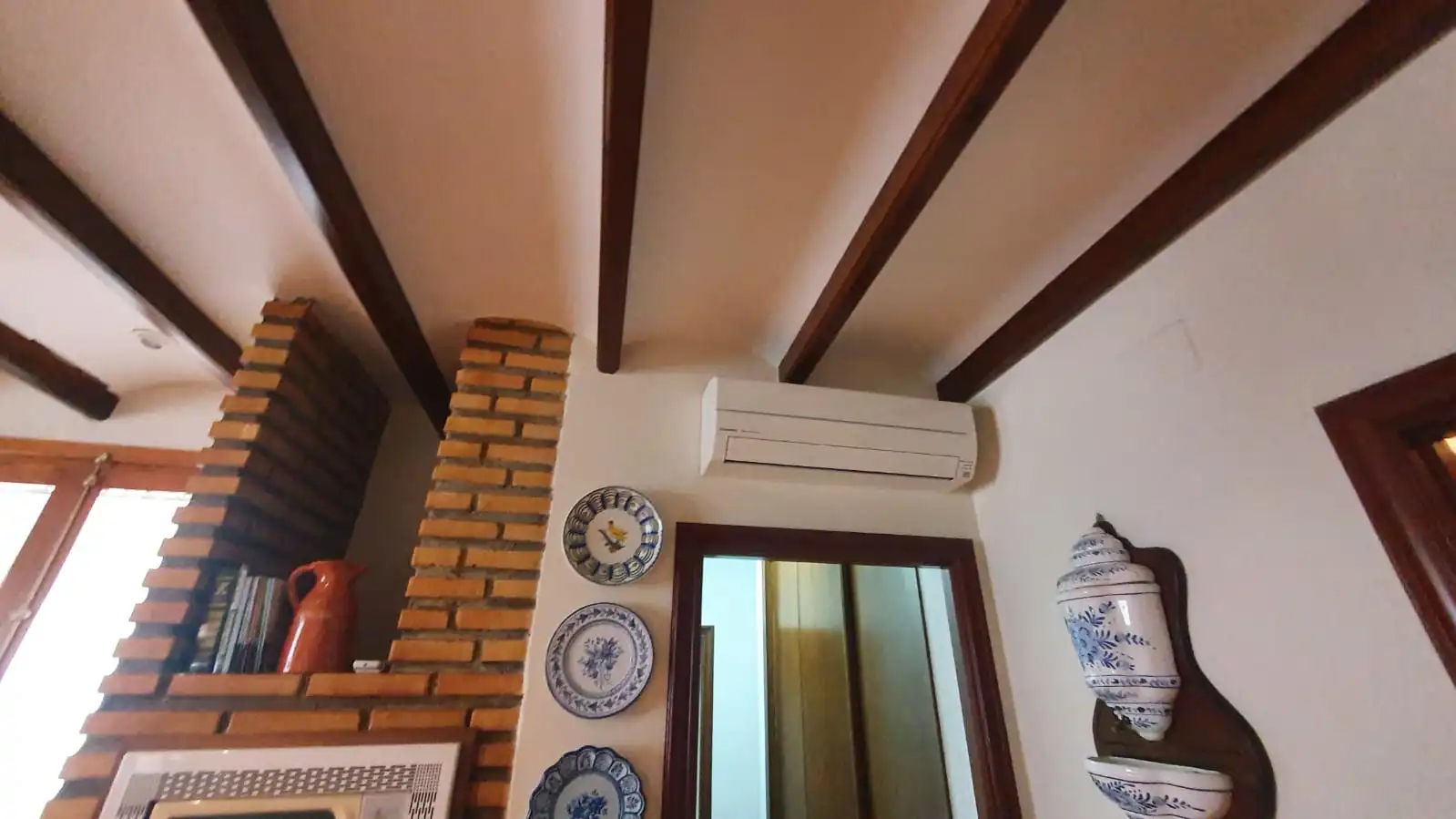 Sala de estar de Casa o chalet en venta en L'Alcúdia de Crespins con Piscina