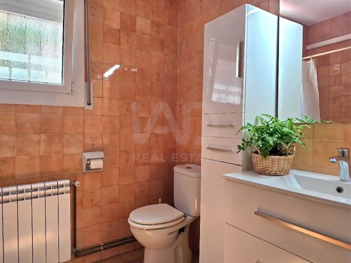 Bathroom of Houses for sale in Calafell  with Swimming Pool