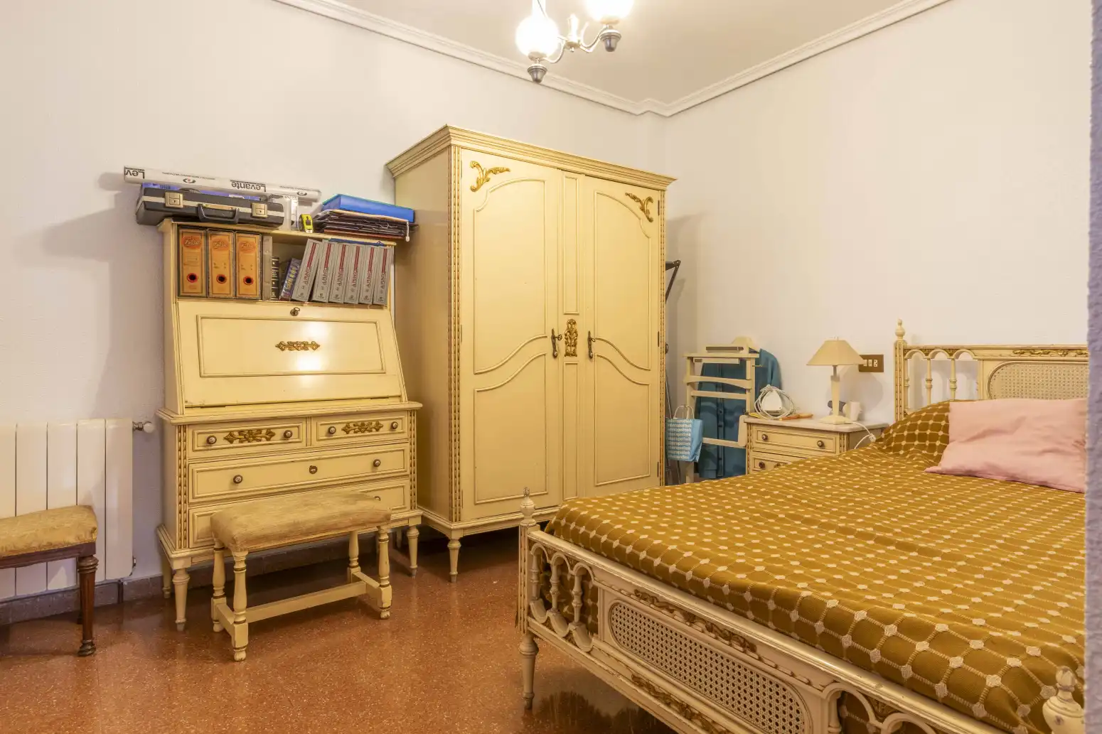 Dormitori de Casa adosada en venda en Sagunto / Sagunt amb Terrassa i Balcó
