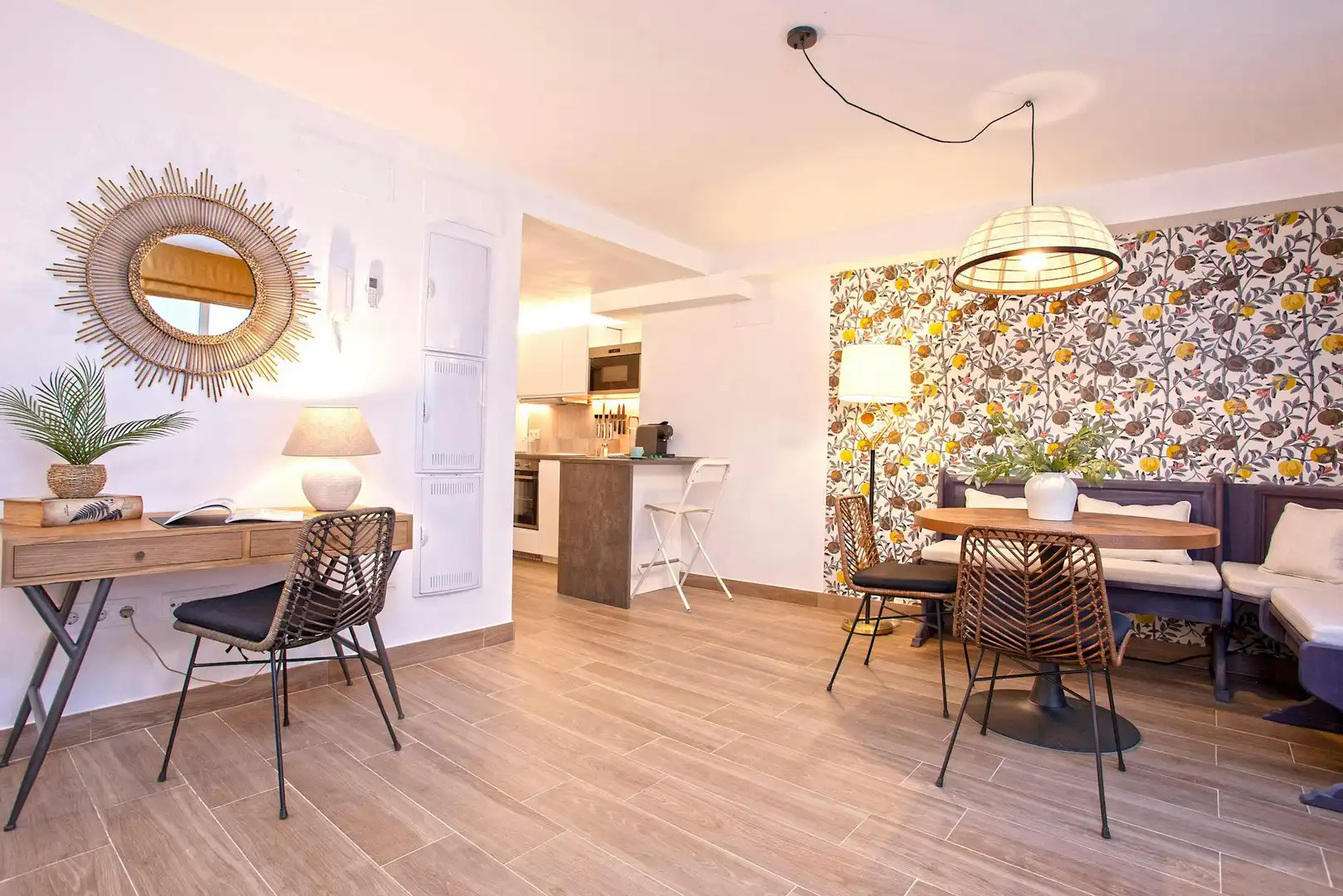 Comedor de Piso de alquiler en Sevilla con Aire acondicionado, Calefacción y Lavadora