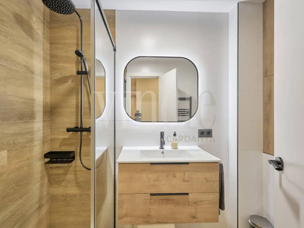 Badezimmer von Maisonette zum Verkauf in Puigcerdà mit Heizung, Parkett und Abstellraum