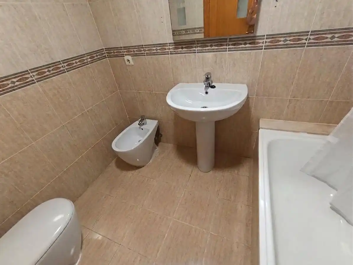 Bathroom of Flat for rent in Mislata  with Balcony