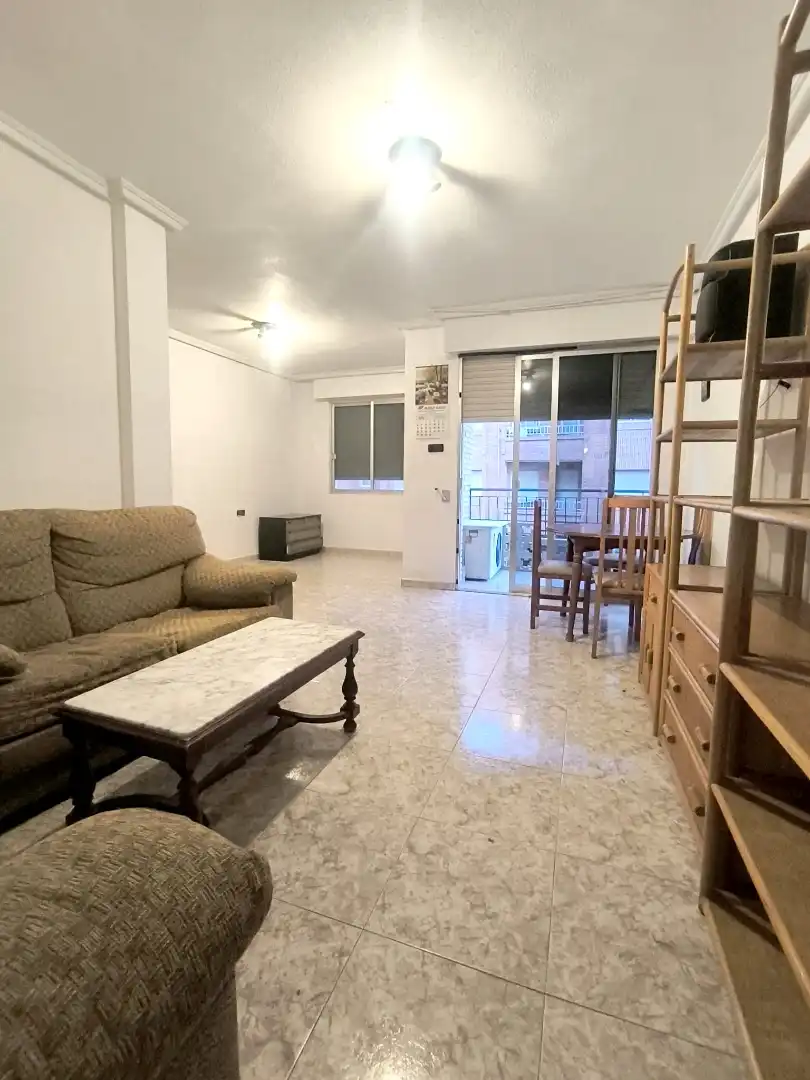 Sala d'estar de Pis en venda en Murcia amb Forn, Rentadora i Balcó