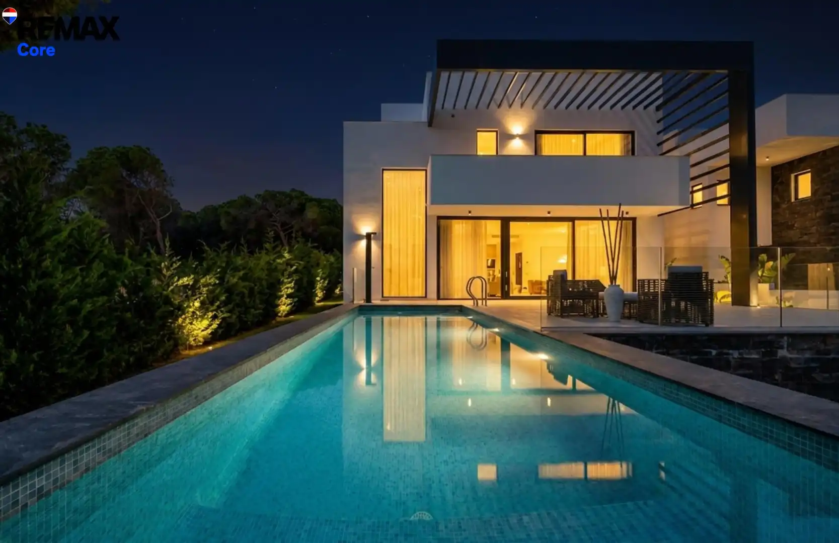 Piscina de Casa o xalet en venda en Marbella amb Aire condicionat, Calefacció i Jardí privat