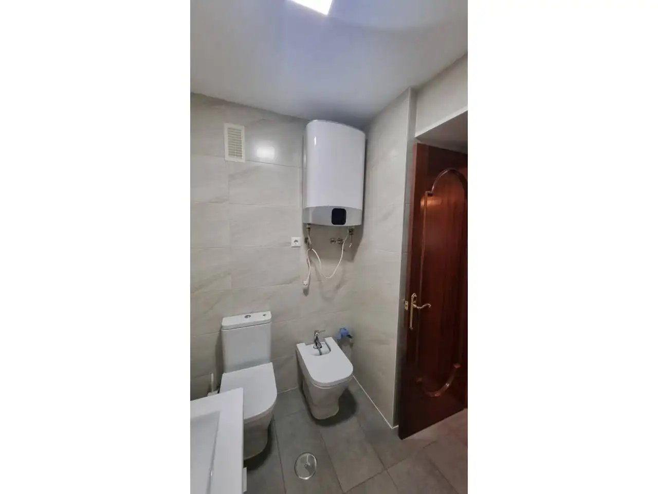 Baño de Apartamento de alquiler en Córdoba con Aire acondicionado, Calefacción y Amueblado