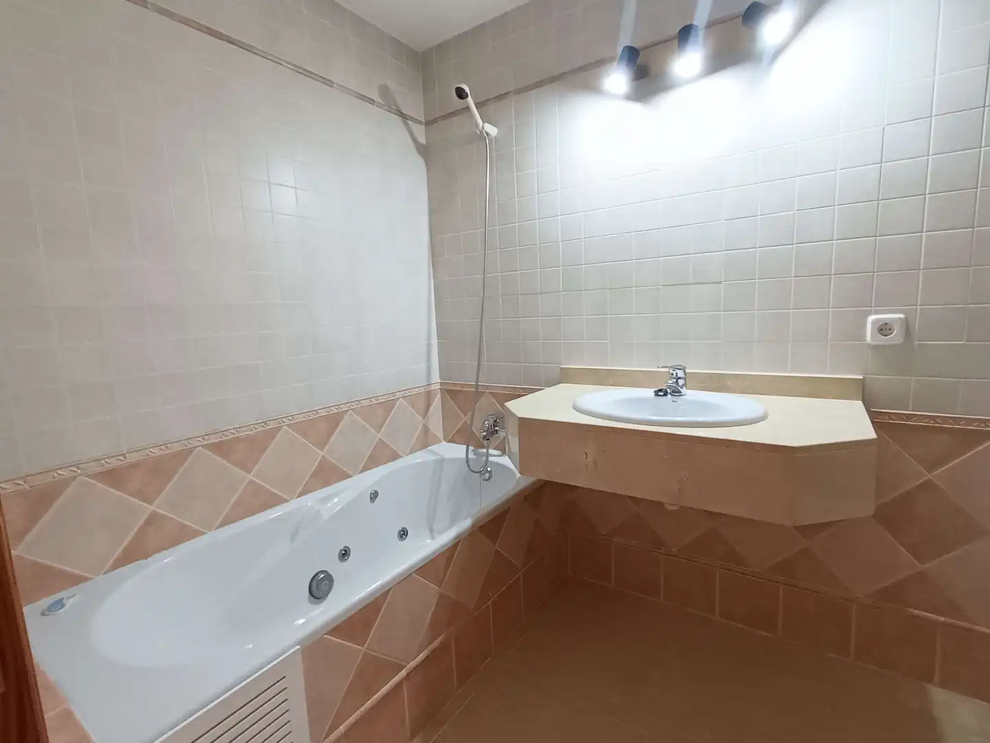 Bathroom of Ground floor for rent in Llubí  with Air Conditioner, Heating and Terrace