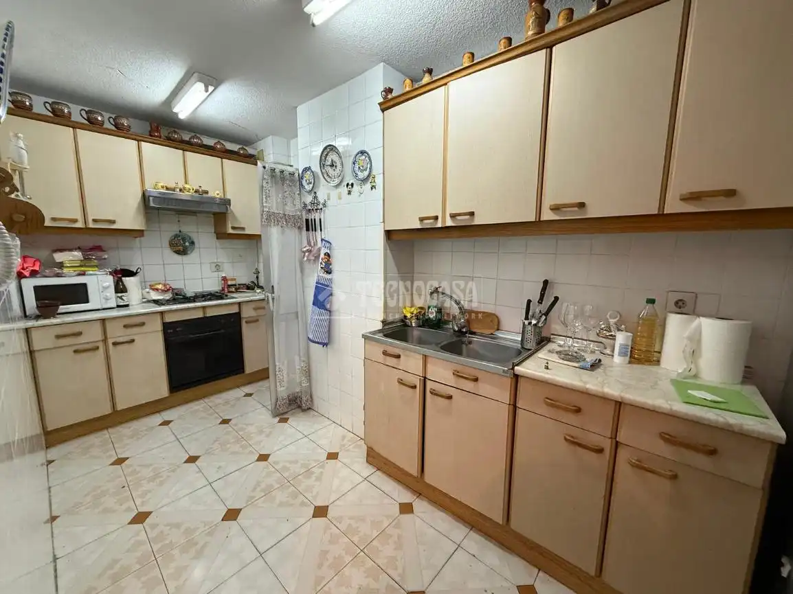 Cocina de Piso en venta en Madrid con Calefacción