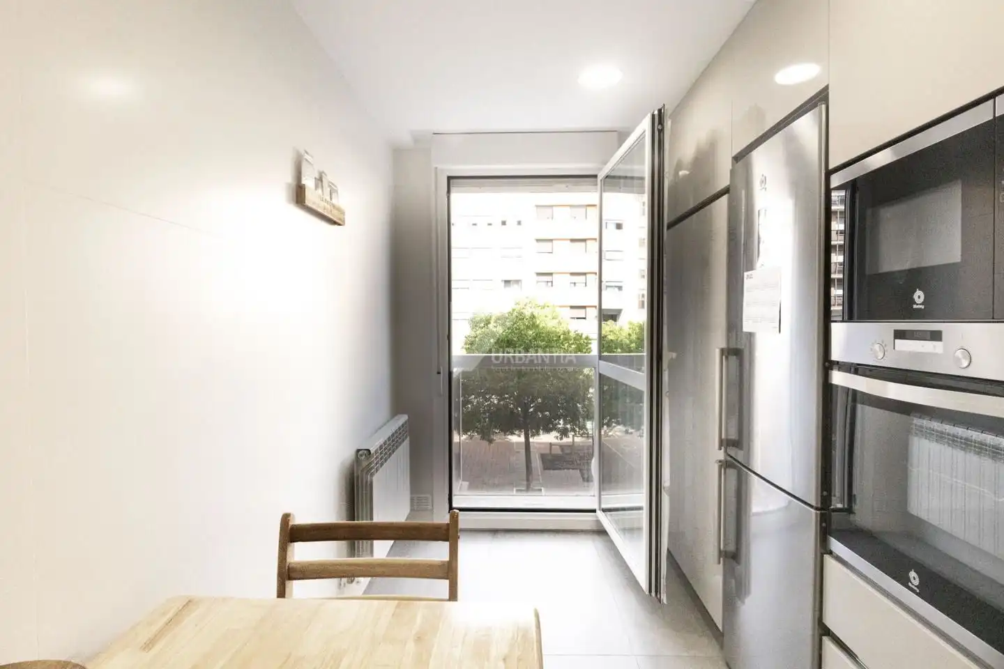 Apartament amb terrassa de lloguer a Avenida Marcelo Celayeta, imagen 4