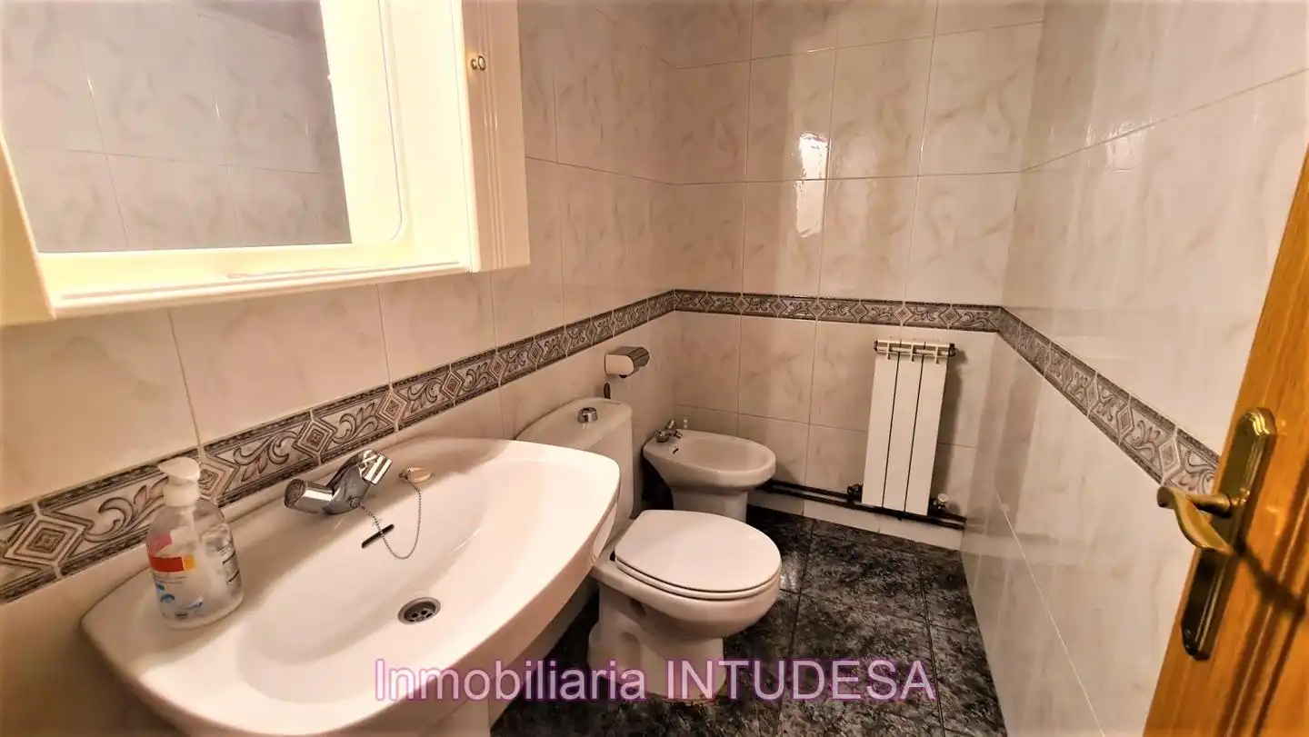 Baño de Casa o chalet en venta en Corella con Aire acondicionado, Calefacción y Jardín privado