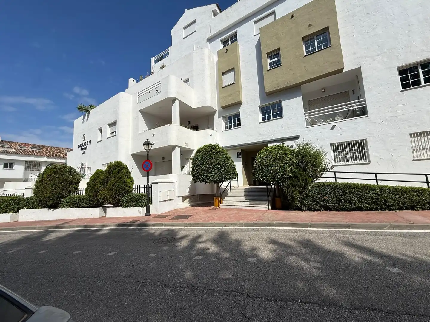 Vista exterior de Apartamento en venta en Marbella con Aire acondicionado, Terraza y Piscina