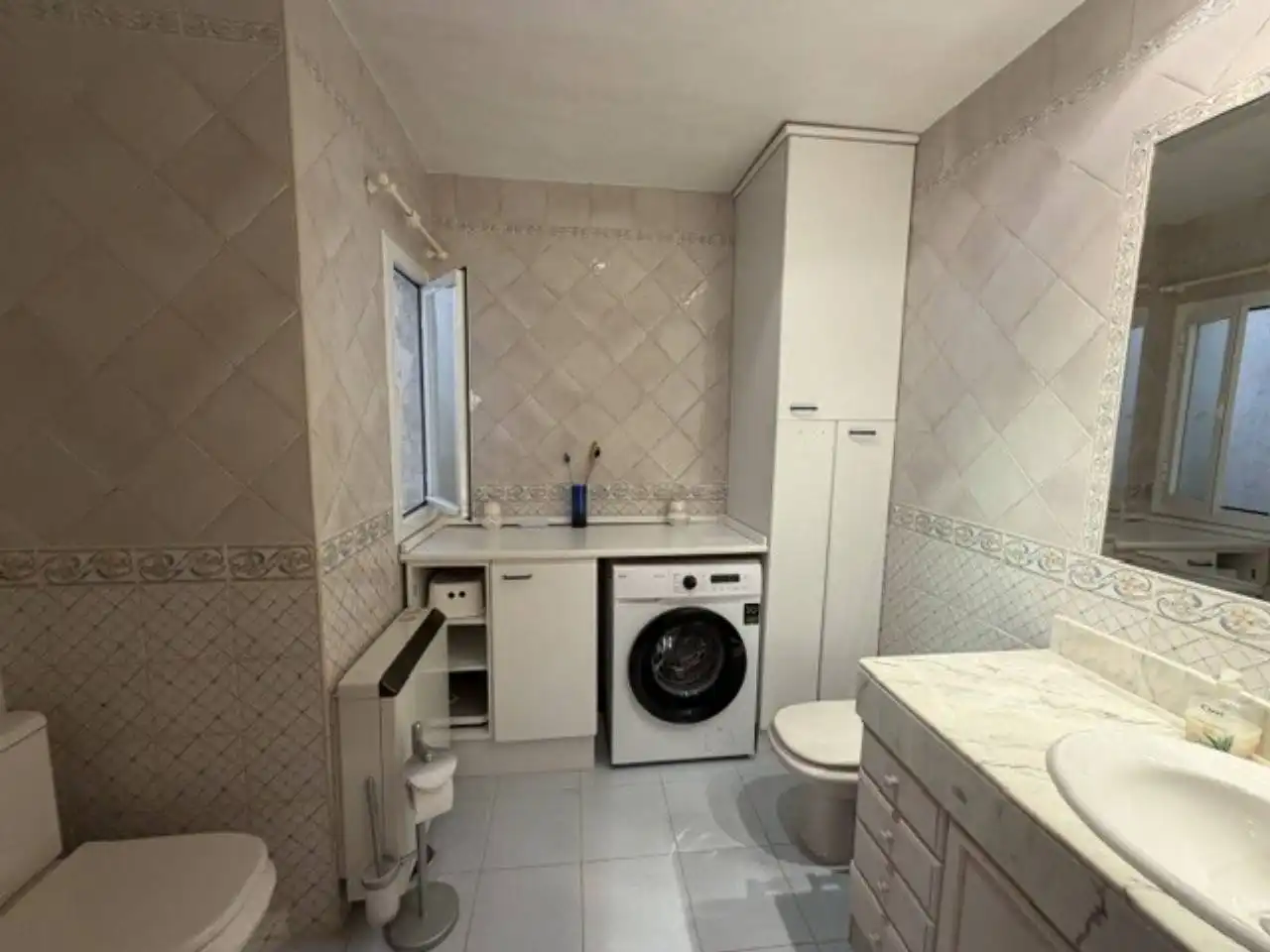 Bathroom of Flat for rent in Buitrago del Lozoya  with Heating and Furnished