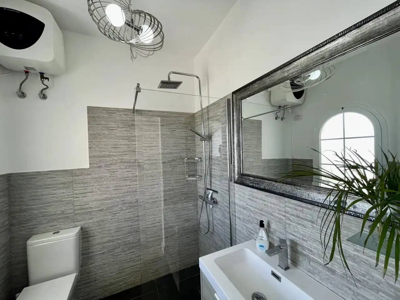 Baño de Dúplex de alquiler en San Bartolomé de Tirajana con Aire acondicionado, Amueblado y Internet