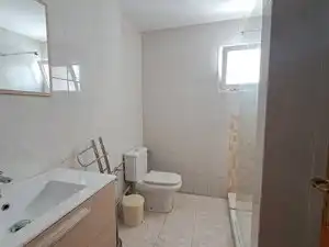 Baño de Piso de alquiler en Las Palmas de Gran Canaria con Amueblado, Horno y Lavadora