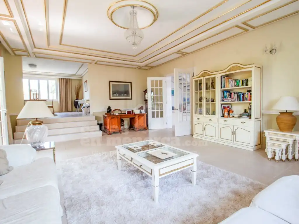 Sala de estar de Finca rústica en venta en Maó - Mahón con Aire acondicionado, Calefacción y Jardín privado