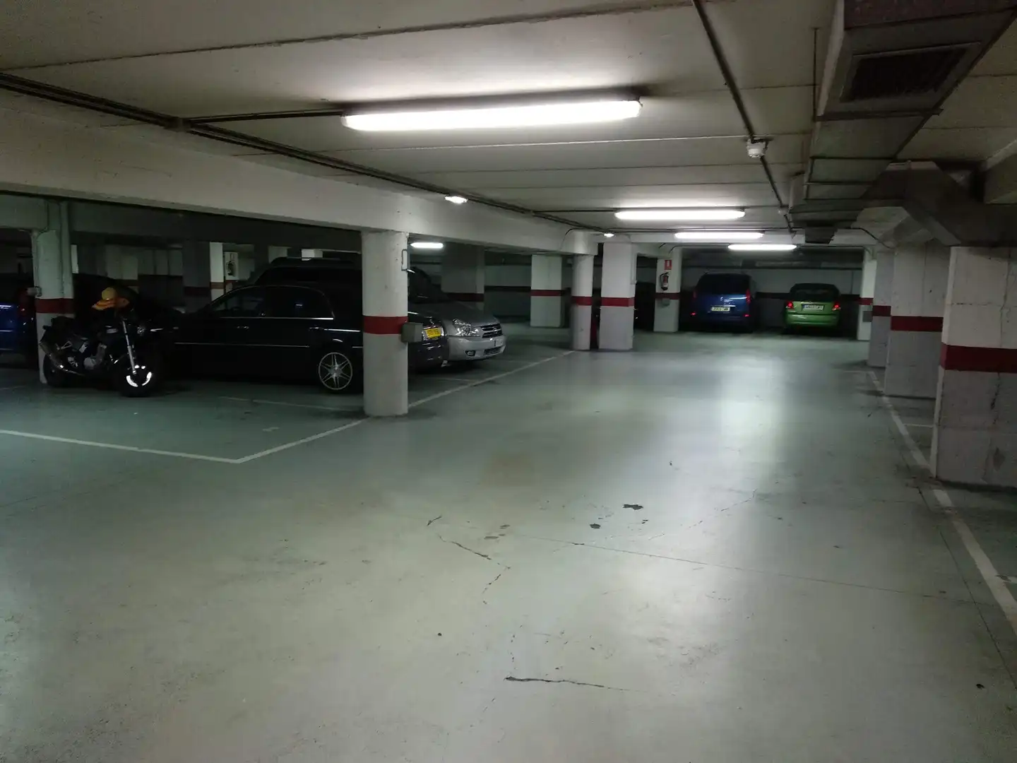 Garage for rent in N/A, -1, Centro