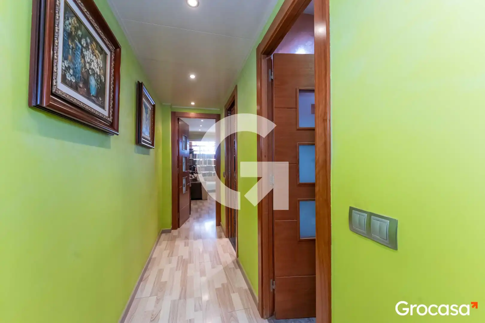 Piso en venta en Cornellà de Llobregat con Aire acondicionado, Calefacción y Terraza