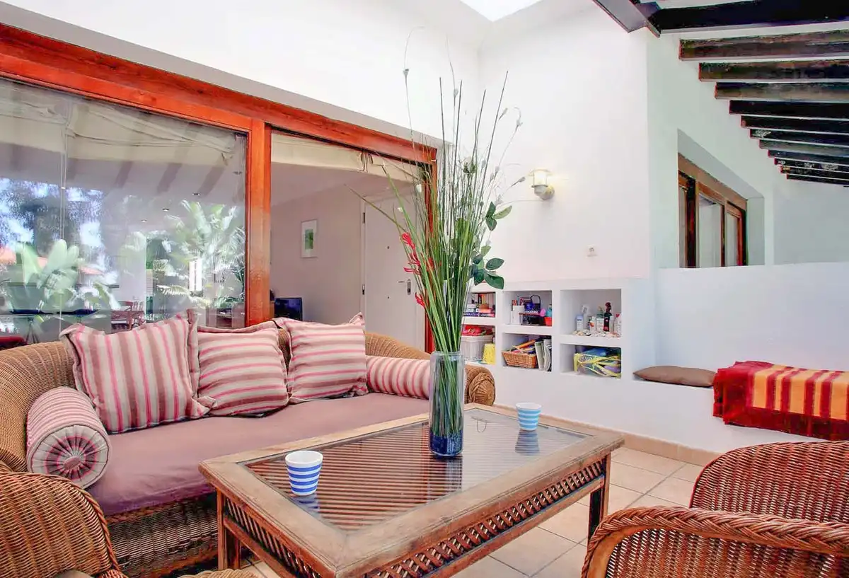Sala d'estar de Apartament en venda en Marbella amb Aire condicionat, Calefacció i Terrassa