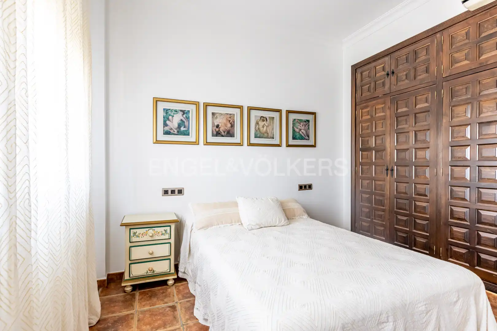 Dormitori de Casa o xalet en venda en Utrera amb Aire condicionat, Calefacció i Jardí privat