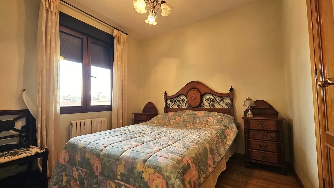 Habitación de Piso en venta en Zaragoza con Aire acondicionado, Calefacción y Terraza