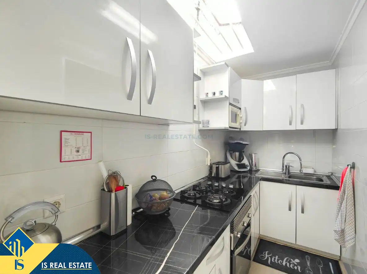Cocina de Casa adosada en venta en Torrevieja con Aire acondicionado, Calefacción y Jardín privado
