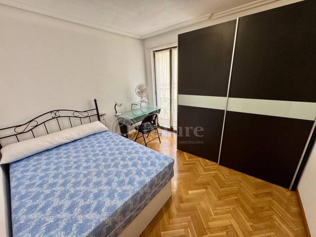 Piso en Alquiler en Calle San Justo en Barrio del Centro