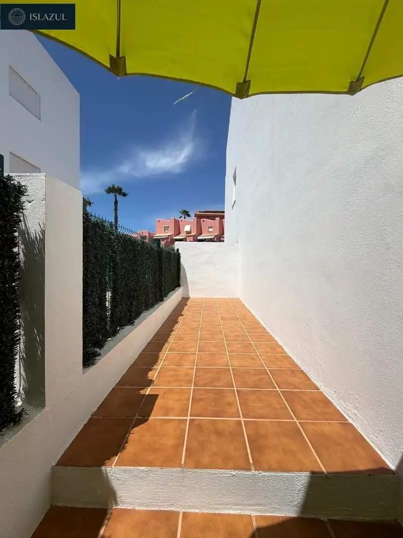 Terrasse von Maisonette zum Verkauf in Islantilla mit Klimaanlage, Heizung und Privatgarten