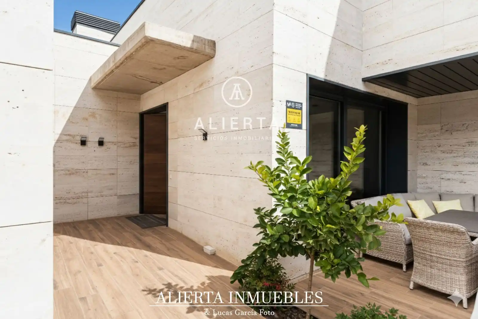 Vista exterior de Casa o chalet en venta en Zaragoza con Aire acondicionado, Calefacción y Trastero
