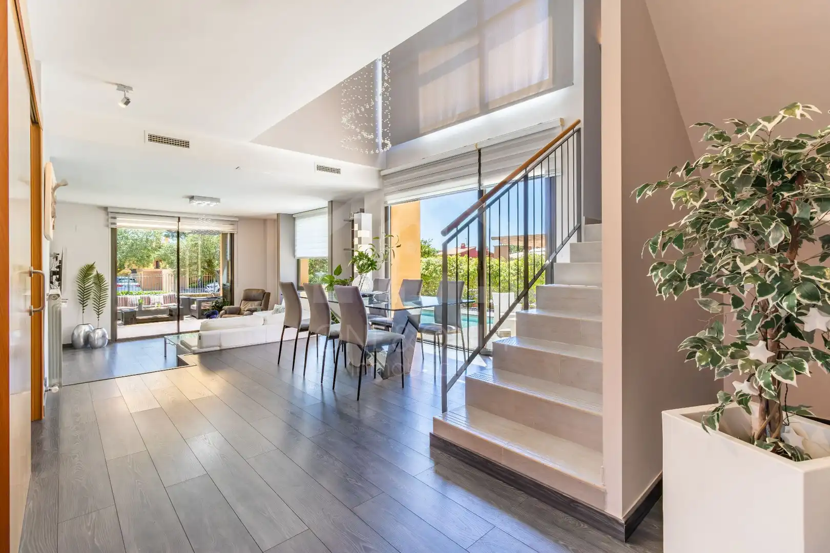 Sala de estar de Casa o chalet en venta en Mont-roig del Camp con Aire acondicionado, Calefacción y Jardín privado