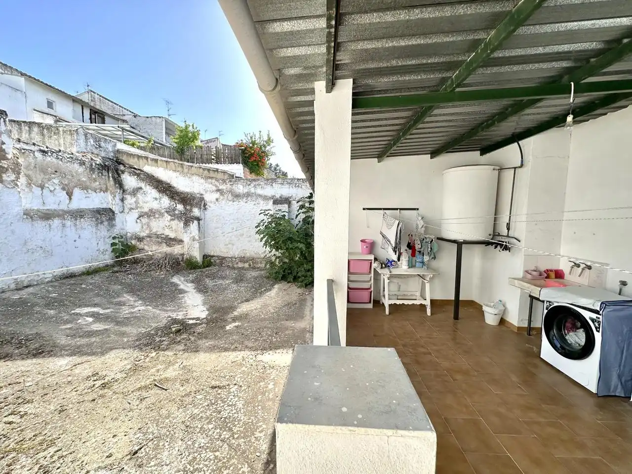 Exterior view of Ground floor for sale in Cuevas Bajas  with Private garden and Storage room