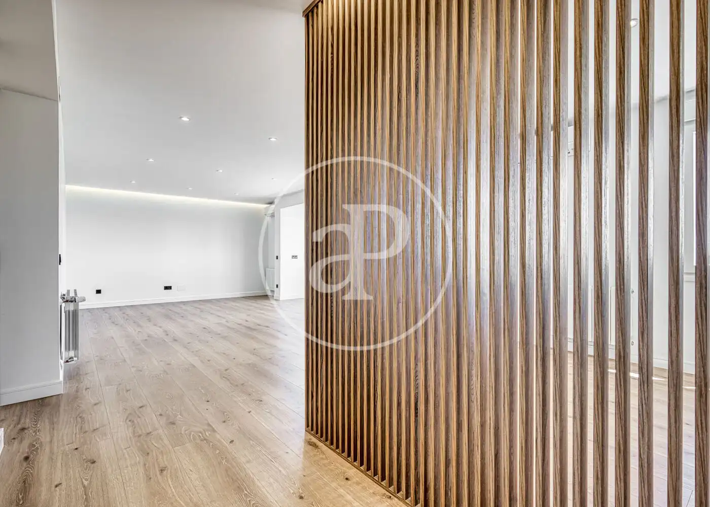 Flat for sale in Madrid  with Air Conditioner, Heating and Terrace