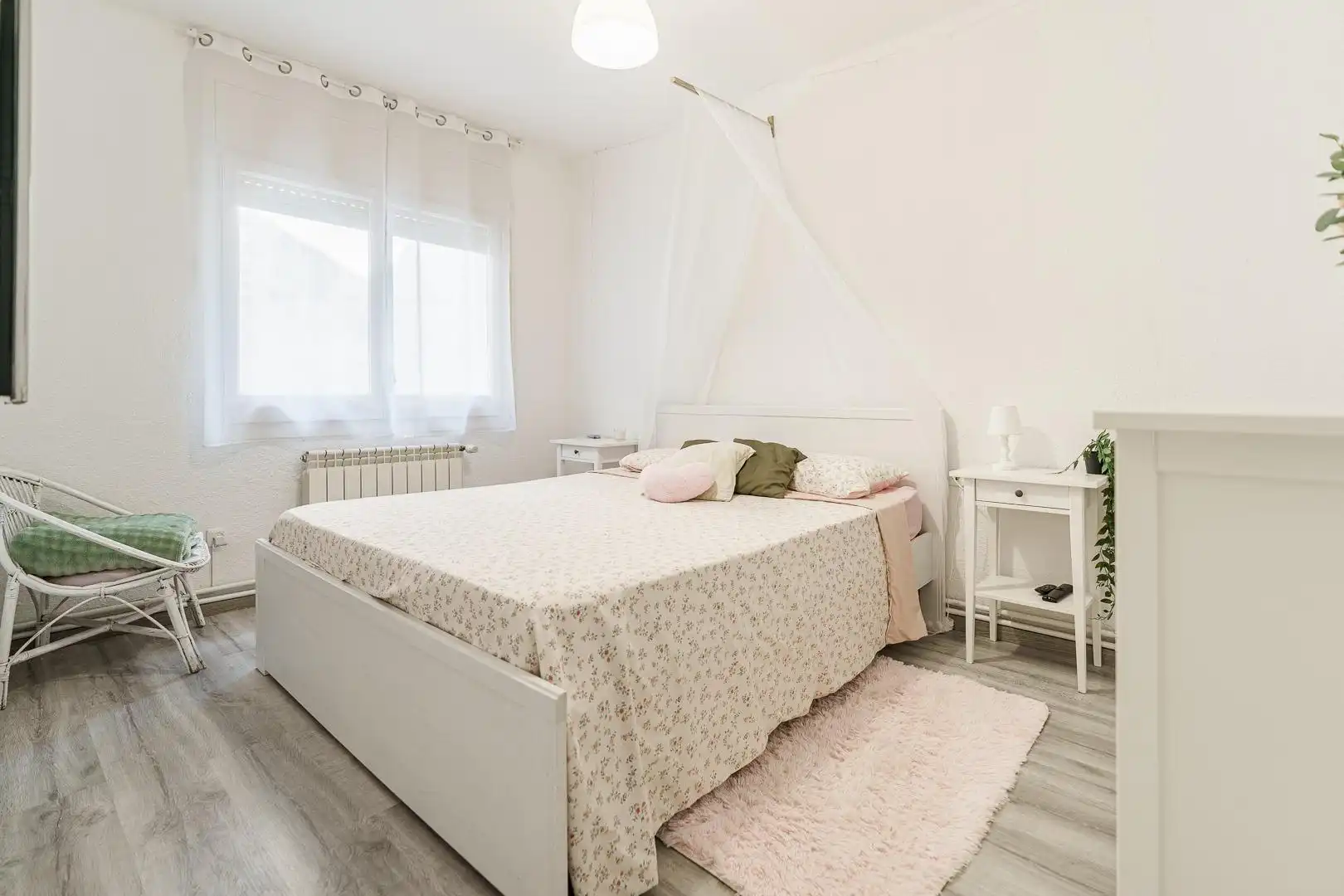Habitación de Piso en venta en Corbera de Llobregat con Calefacción, Parquet y Balcón