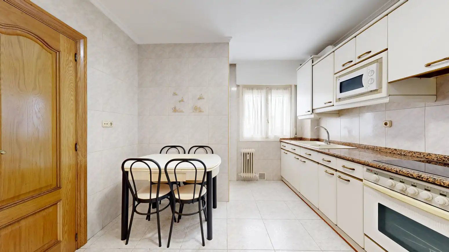Kitchen of Flat for sale in Tafalla  with Heating, Parquet flooring and Terrace