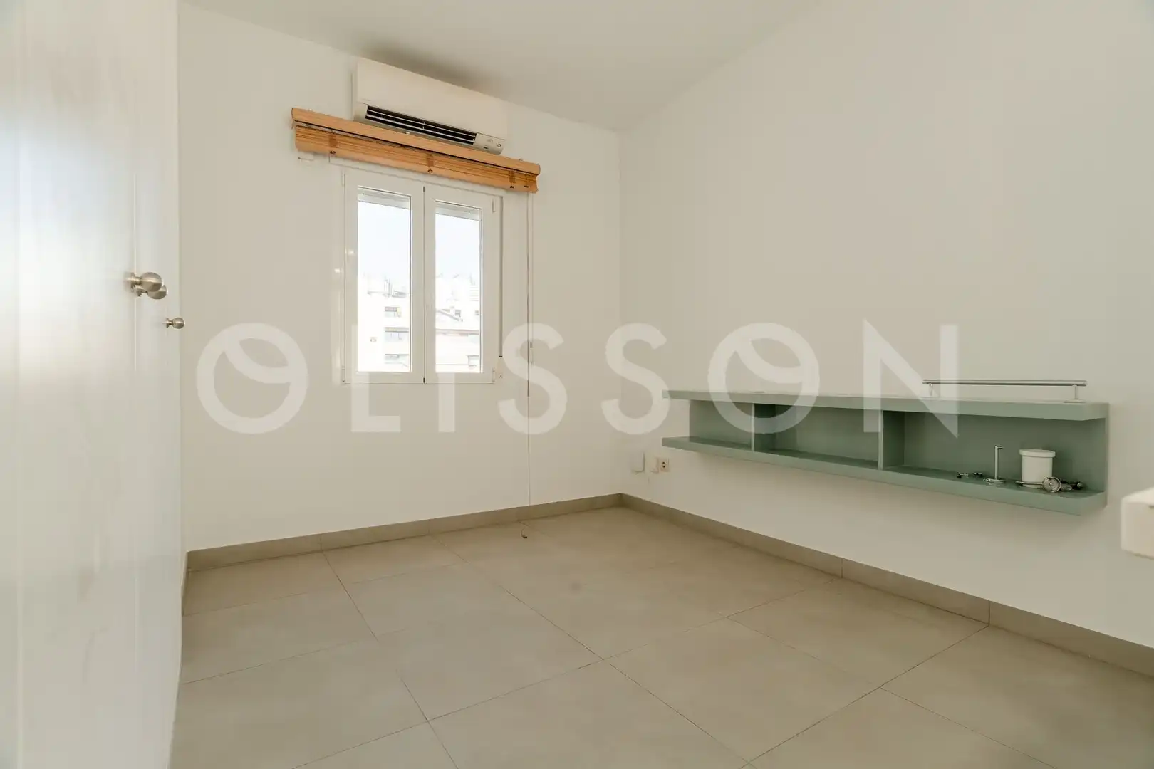 Balcony of Attic for rent in Madrid  with Air Conditioner, Terrace and Storage room