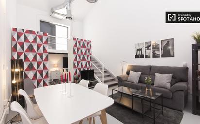 Living room of Flat to rent in  Madrid Capital  with Air Conditioner and Balcony