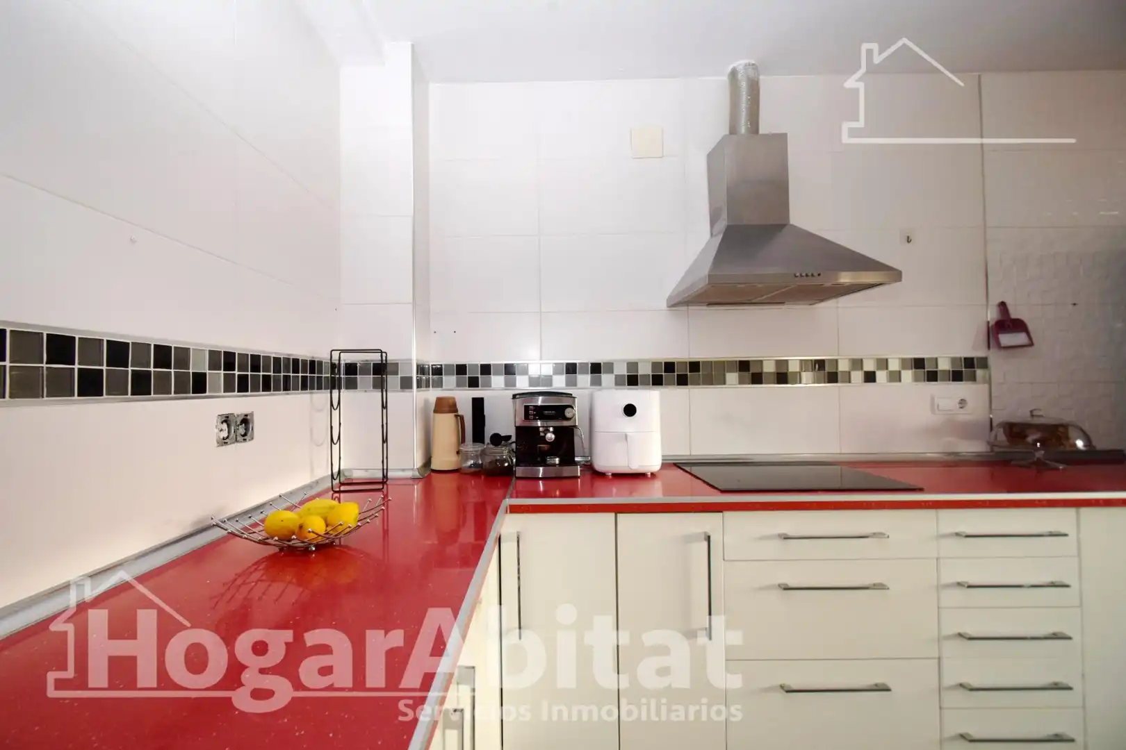 Cocina de Ático en venta en Catarroja con Terraza, Trastero y Balcón