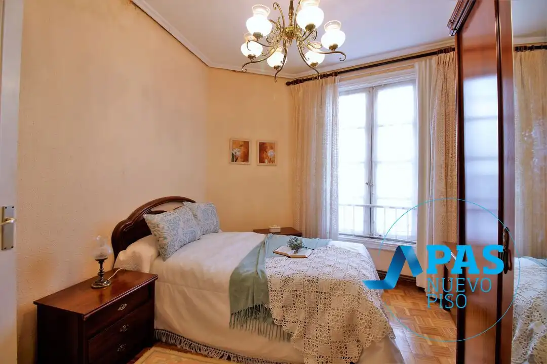 Habitación de Piso en venta en Santander con Calefacción y Balcón