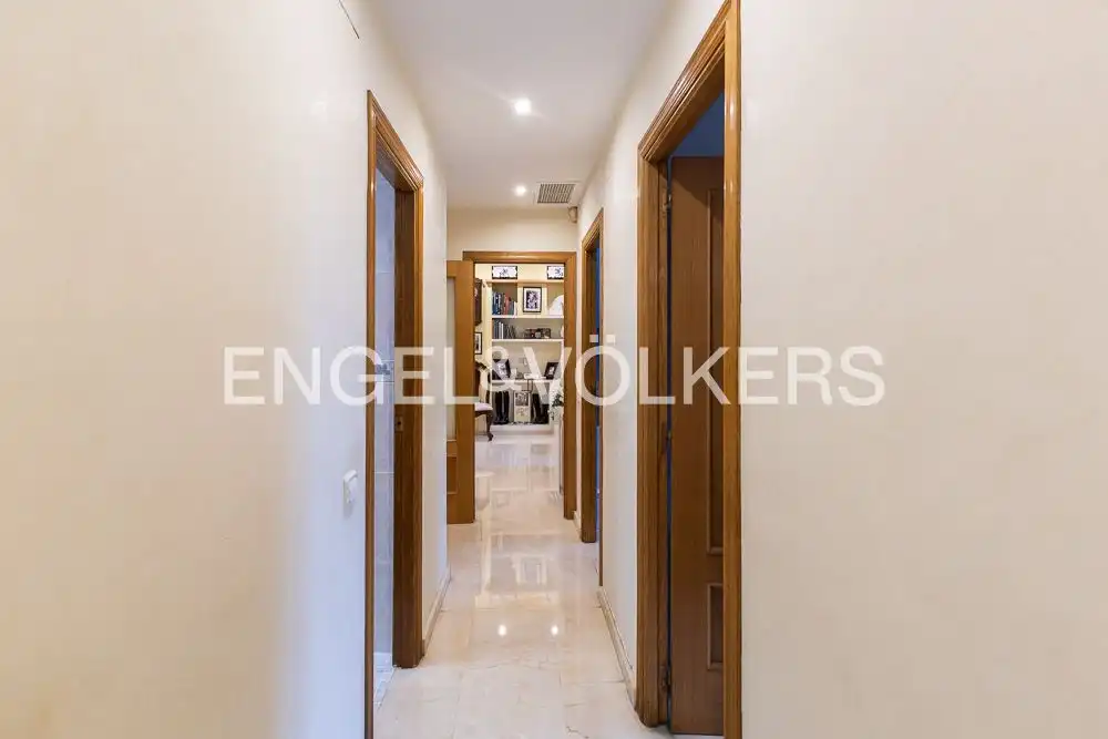 Piso en venta en Valencia con Aire acondicionado, Calefacción y Jardín privado